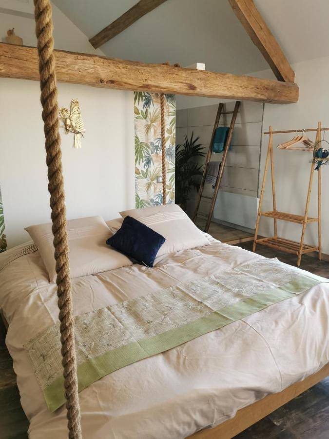 Chambre d’hôte pour 2 personnes, avec terrasse ainsi que jardin et vue dans Bassevelle