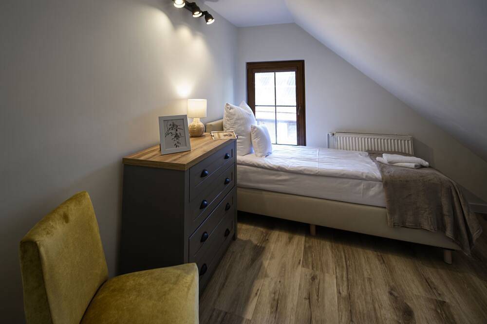 Onkel Franks Haus ein großes Familienhaus in der Nähe eines Sees und eine Walde in Kujawien-Pommern