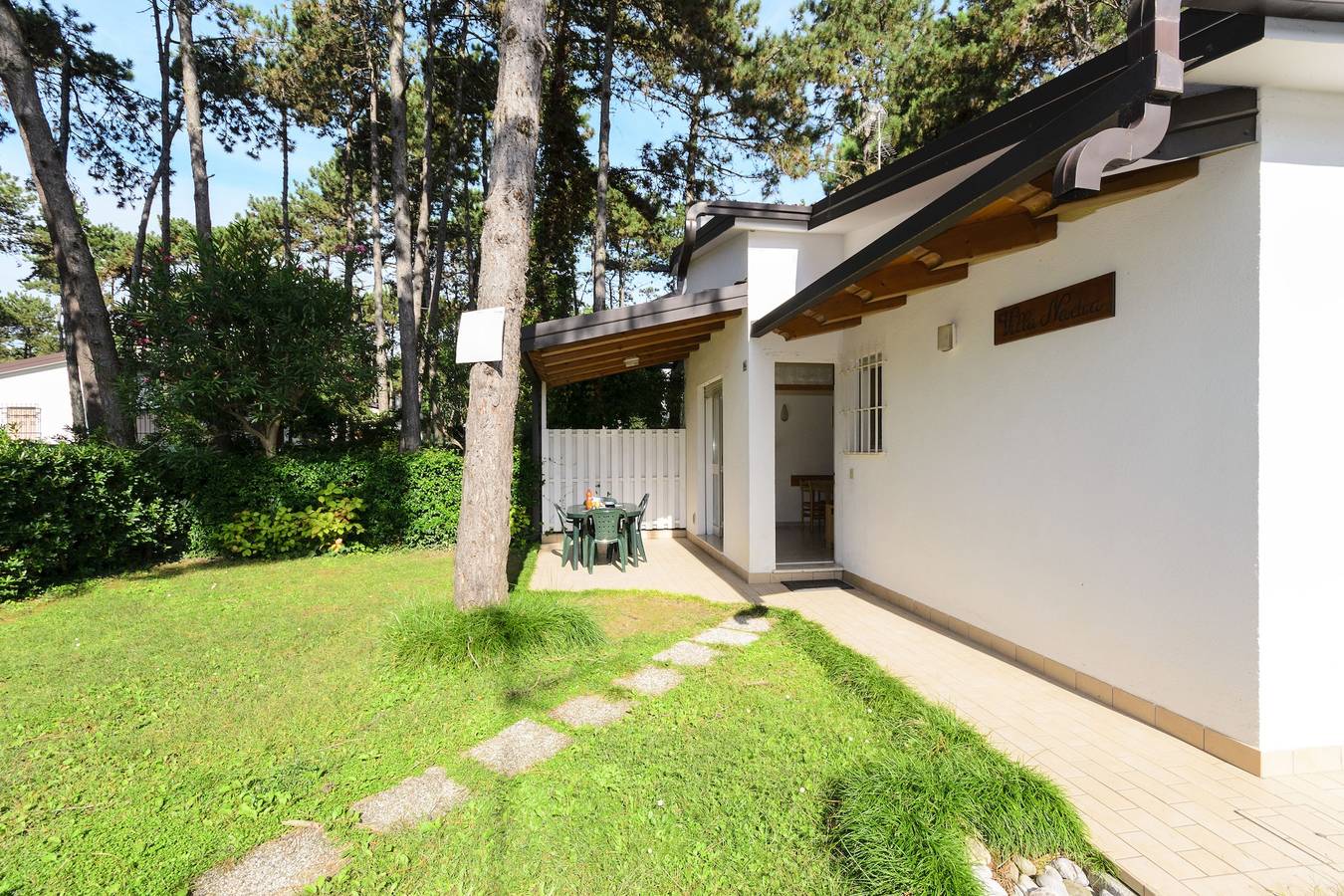 Charmante Reihenhausvilla in Lignano in Lignano Pineta, Lignano Sabbiadoro