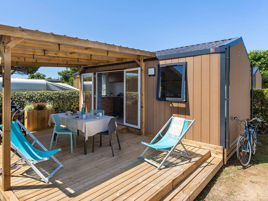 Camping Romanée - Campiotel des Dunes   - Mobilhome 2 personnes - Premium 1 chambre in Ars-en-Ré, Île de Ré