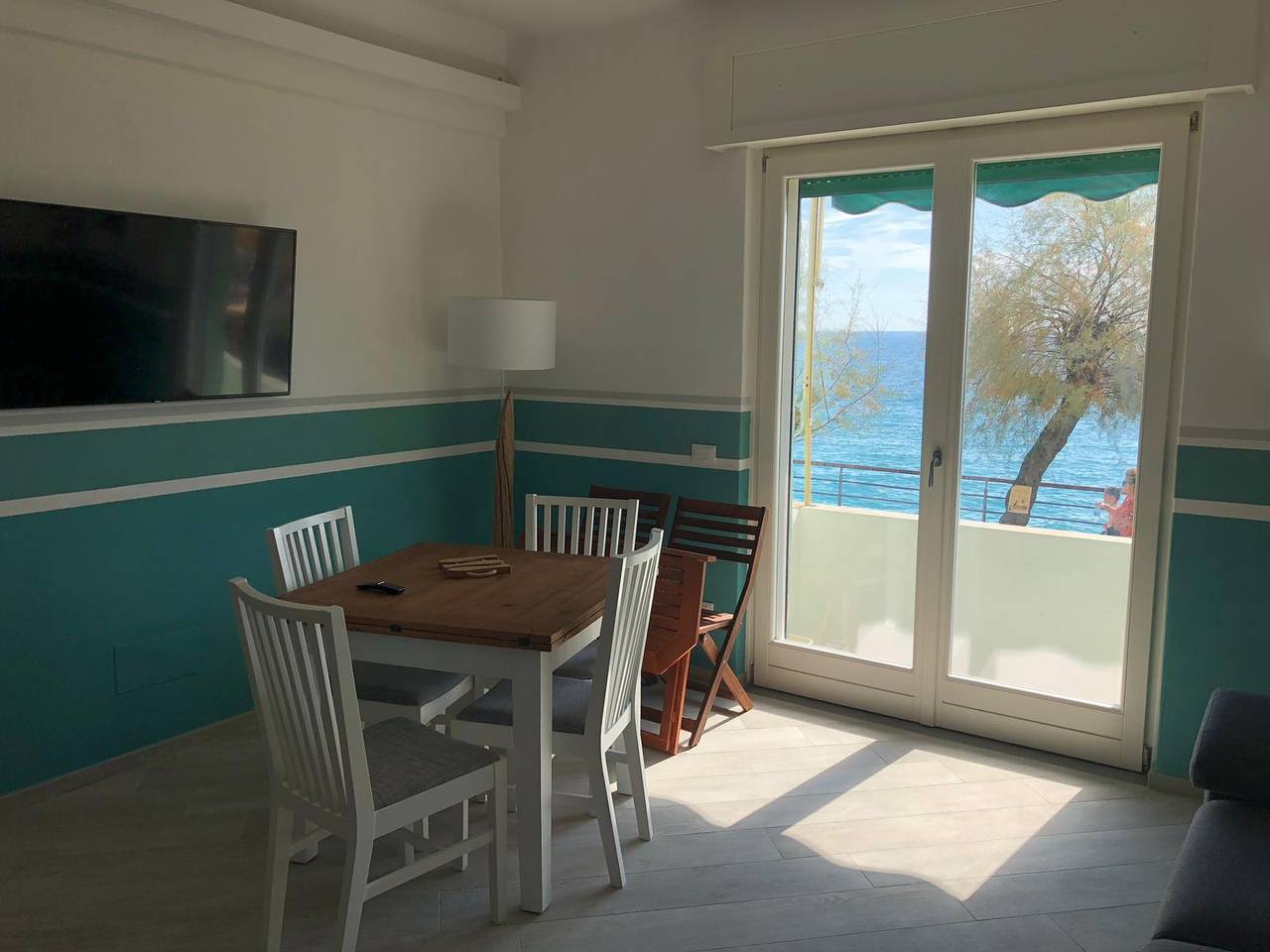Ganze Wohnung, Mori's Beautiful Sea front Apartment - With A/C in Monterosso al Mare, Monterosso al Mare Gemeinde