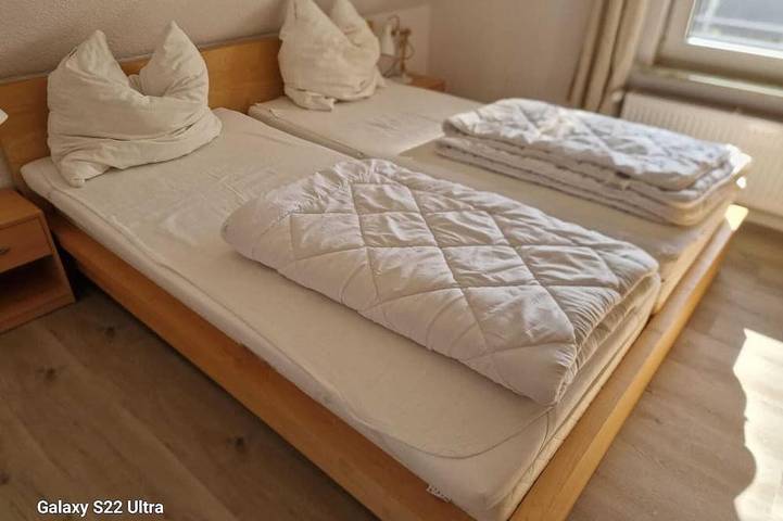 Entire apartment, Born's Cabin, North Sea Vacation Rental in Burhave at Ferienhs Schenk, accommodates up to 2 adults + a toddler in Burhave, Butjadingen