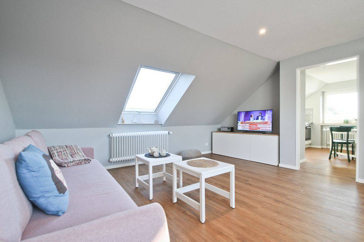 Ganze Wohnung, Komfortables Ferienhaus Domizil Nüst in Norddeich mit moderner Ausstattung in Strand Norddeich, Norddeich
