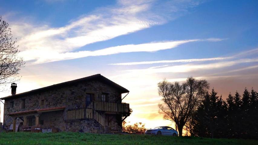 Casa rural para 10 personas, con jardín y vistas, Se admiten mascotas en Trasmiera - 3