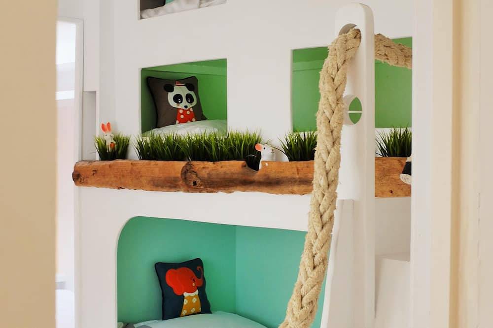 Exquisite Hove Seaside Family Accommodation in Hove, Brighton