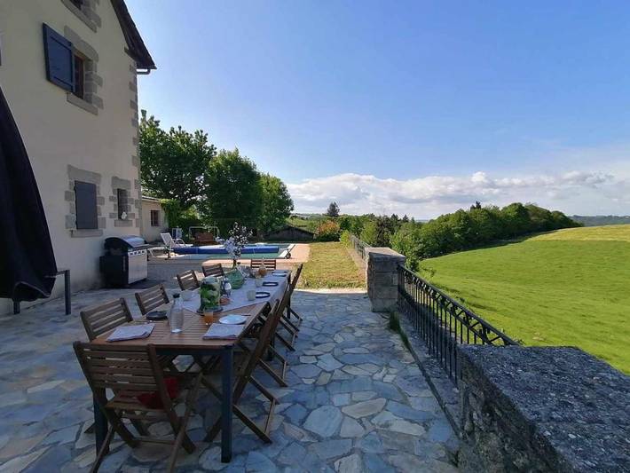 Location de vacances pour 12 personnes, avec piscine ainsi que vue et jardin, animaux acceptés à Saint-Félix-de-Lunel - 3