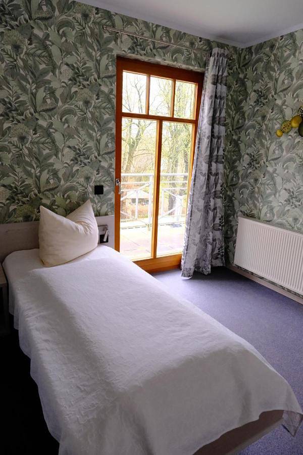 Ferienwohnung für 2 Personen, mit Terrasse und Garten sowie Ausblick in Bergen (Niedersachsen) - 3