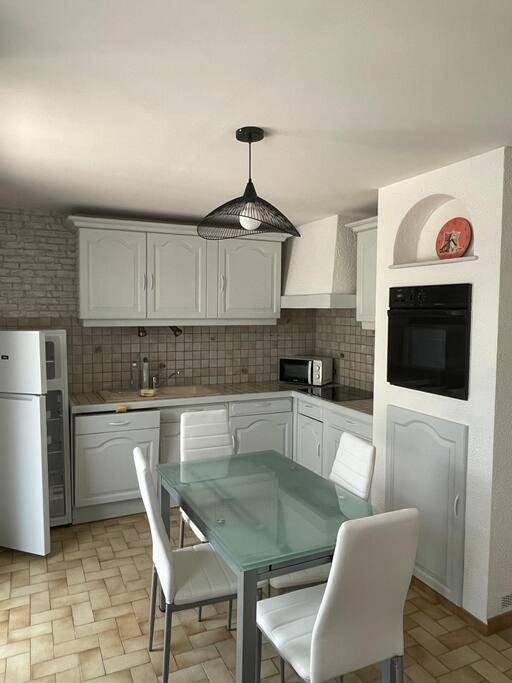 Location de vacances pour 8 personnes, avec vue et terrasse, animaux acceptés à Saint-Vallier (Saône-et-Loire) - 4