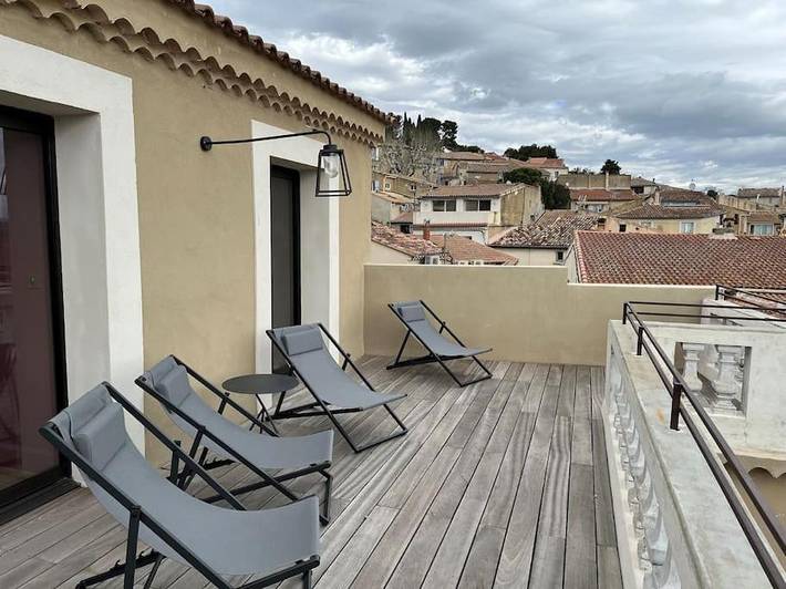 Location de vacances pour 8 personnes, avec jacuzzi ainsi que piscine et terrasse à Châteauneuf-de-Gadagne - 4