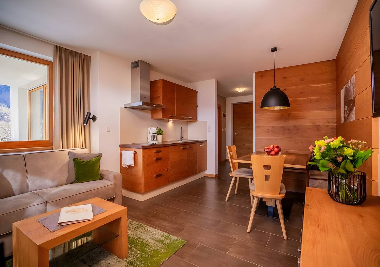 Entire apartment, Apartment 'Lavendel' with Mountain View, Shared Pool and Wi-Fi in Verdins, Schenna