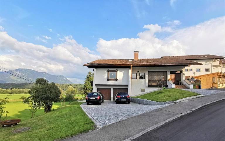 Ferienwohnung für 2 Personen, mit Terrasse und Garten sowie Ausblick