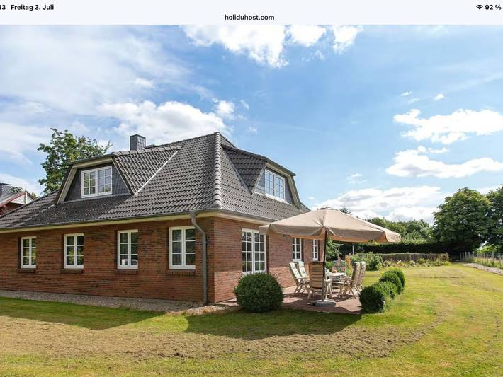 Ferienhaus für 6 Personen, mit Terrasse und Garten in Esgrus