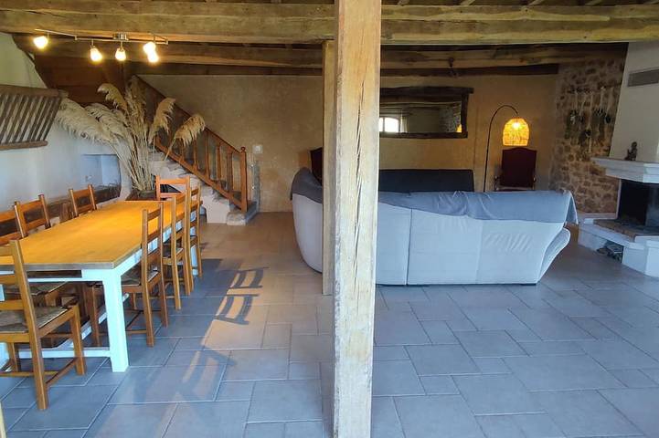 Location de vacances pour 10 personnes, animaux acceptés à Saint-Léger-Vauban
