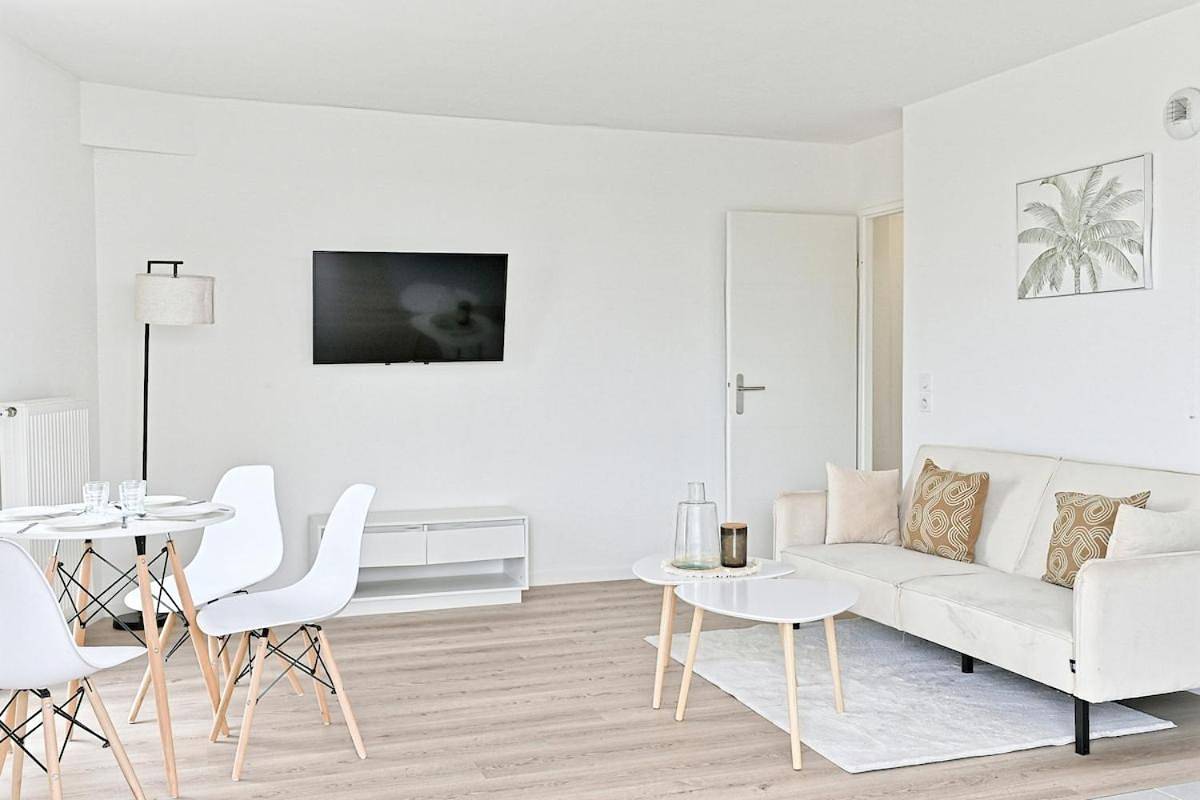 Appartement entier, Spacieux 3 chambres avec balcon - Colombes in Colombes, Hauts-de-Seine