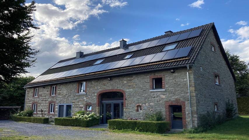 Maison de vacances pour 13 personnes, avec sauna ainsi que jacuzzi et jardin dans Robertville