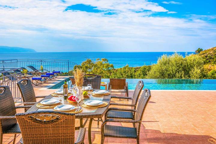 Villa pour 6 personnes, avec terrasse dans Skala - 2