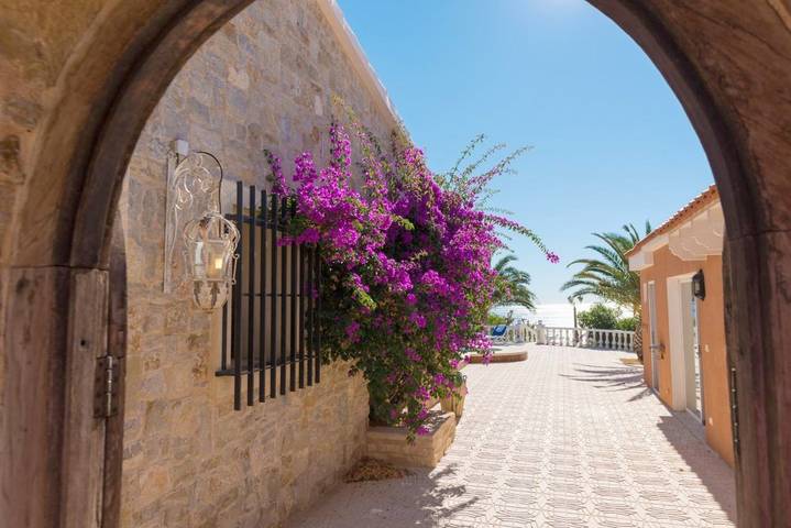 Casa rural para 14 personas, con piscina además de vistas y jardín, Se admiten mascotas en Villajoyosa - 2
