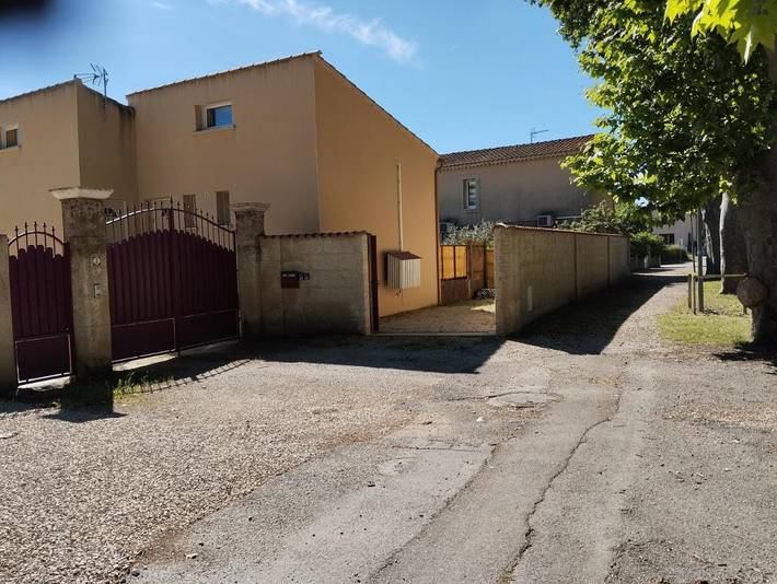 Gîte pour 4 personnes, avec terrasse à Le Cailar - 2