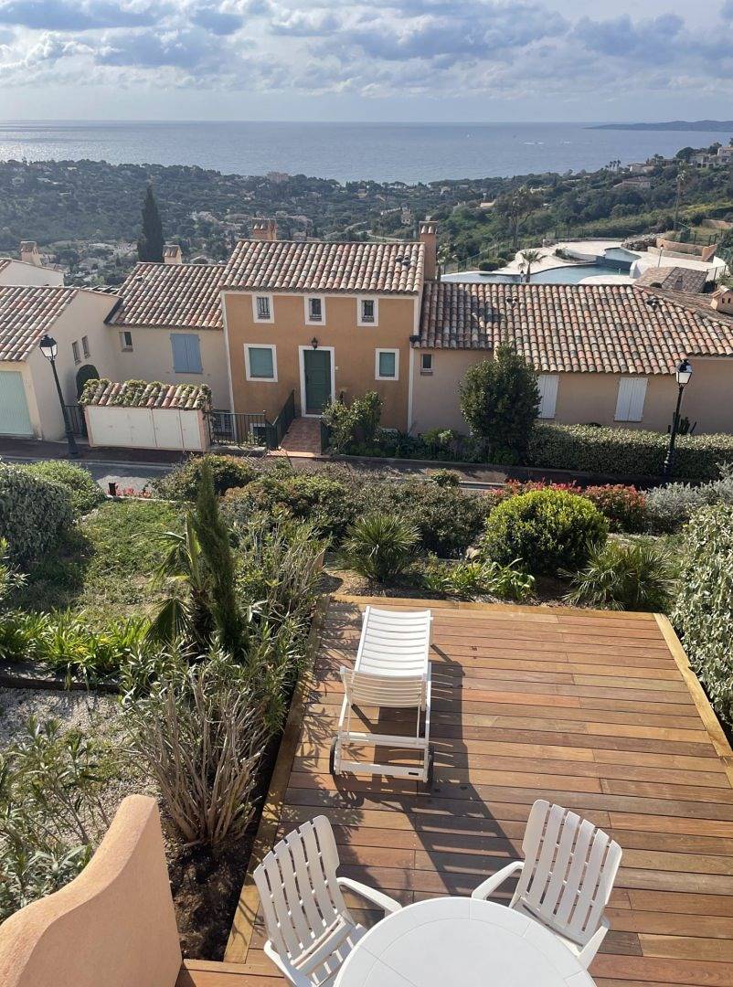 Loue petit mazet avec vue mer imprenable, aux Issambres in Roquebrune-sur-Argens, Région de Draguignan