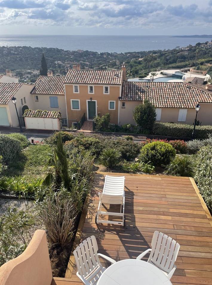 Gîte pour 4 personnes, avec jardin ainsi que piscine et balcon à Roquebrune-sur-Argens - 4