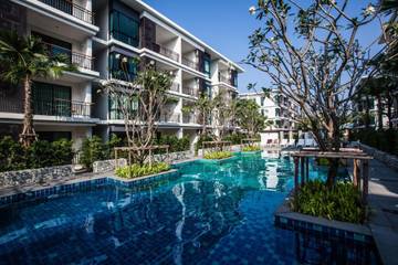 Gîte pour 2 personnes, avec piscine ainsi que jardin et balcon, adapté aux familles dans Rawai Beach
