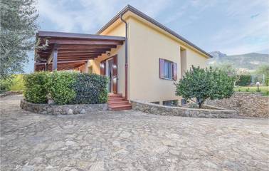 Holiday Apartment for 2 People in Trabia, Palermo Province, Photo 1