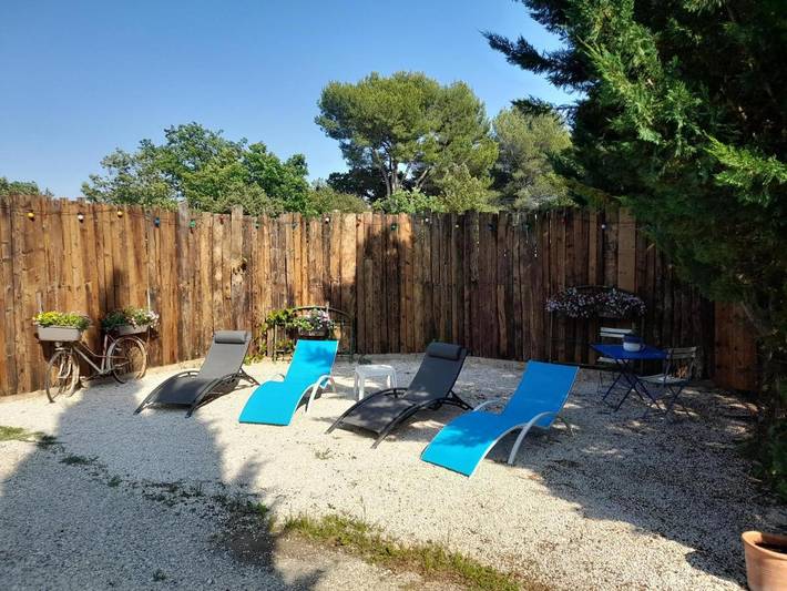 Location de vacances pour 4 personnes, avec vue ainsi que jardin et piscine à Saint-Cannat - 4