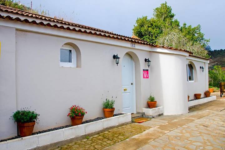 Casa rural para 4 personas, con vistas y piscina para niños además de jardín y piscina, Se admiten mascotas - 1