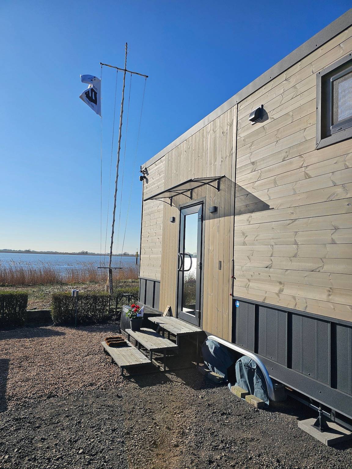 Appartement de vacances entier, Tiny House « Ingo John Vanessa » avec vue sur mer, Wi-Fi et climatisation in Hagen im Bremischen, Südliches Cuxland