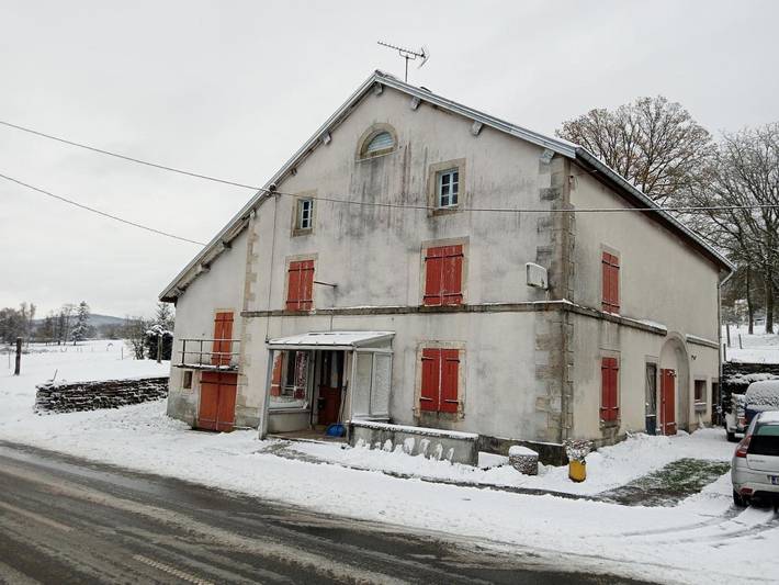 Gîte pour 3 personnes, avec jardin ainsi que terrasse et vue dans Le Clerjus - 4