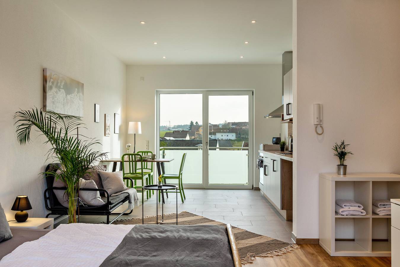 Ganzes Studio, Einzimmerapartment 'Mina' mit Balkon und Wlan in Geratskirchen, Ostbayern