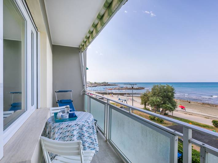 Appartamento per 6 persone, con Balcone e Terrazza a Rosignano Solvay