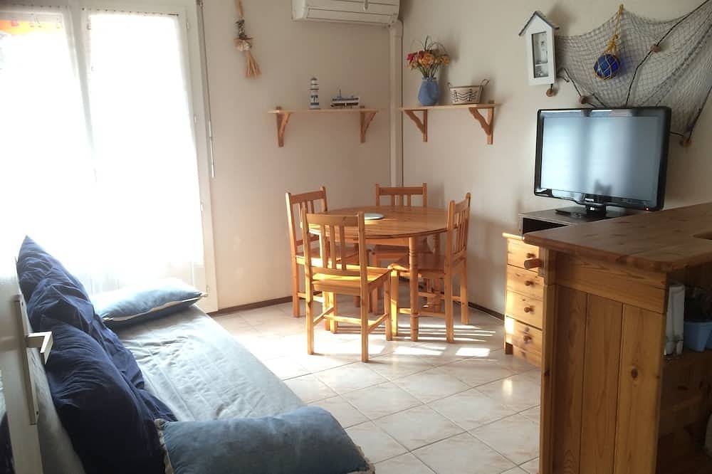 Geheel appartement, Nabij Strand Fijn zand, T3 Airconditioning + Garage, Zwembad, Winkels, Kalm in Bormes-les-Mimosas, Nationaal park Port-Cros