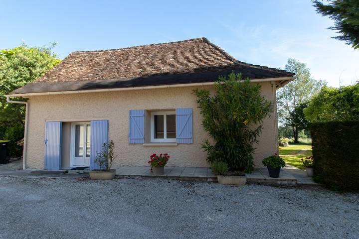Casa rural en el campo – Escapada relajante con piscina en Ginestet in Ginestet, Périgord Pourpre