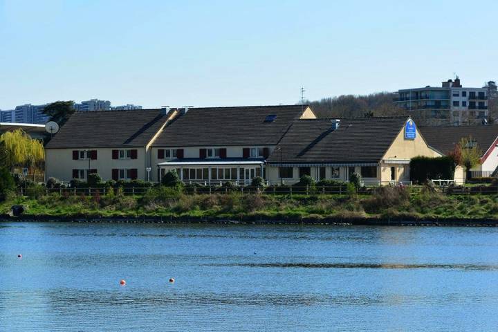 Hôtel pour 2 personnes, avec terrasse et jardin à Viry-Châtillon - 2