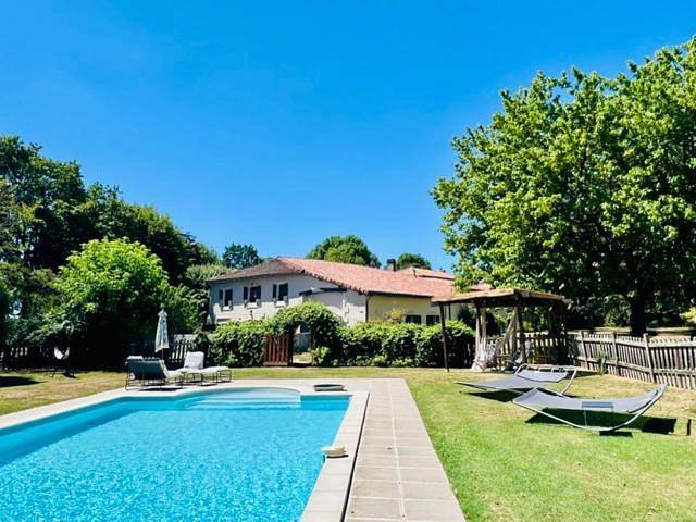 Location de vacances pour 11 personnes, avec jardin et piscine, animaux acceptés à Chaunac - 4