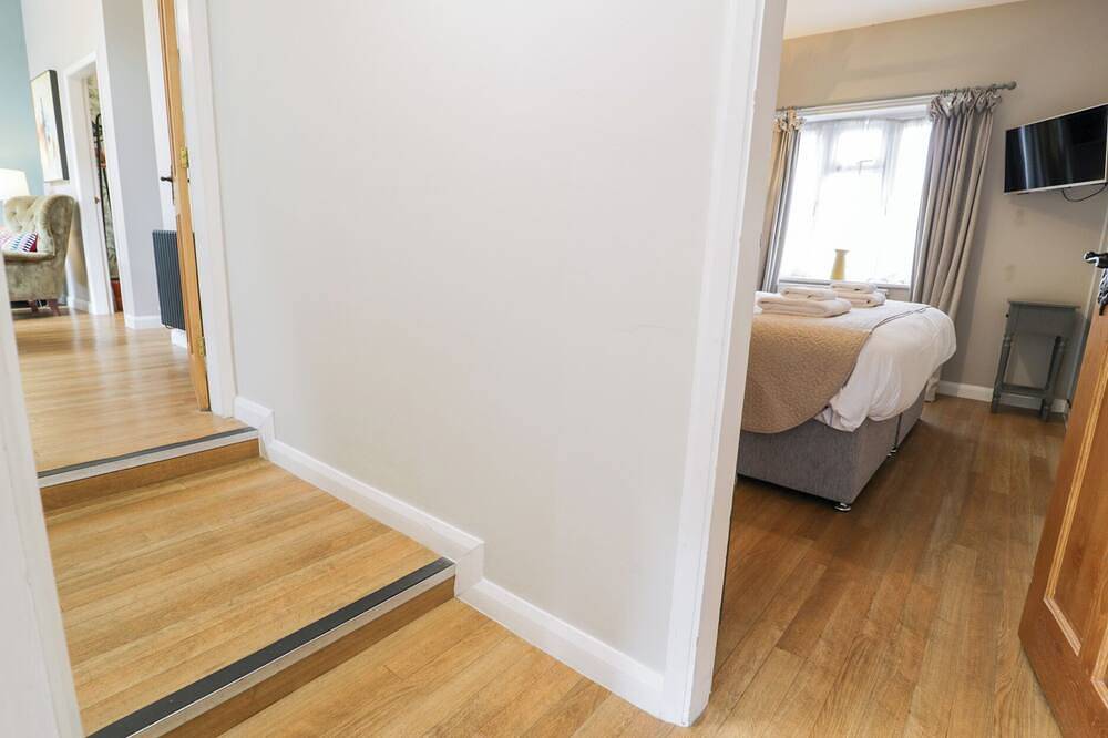 Pengwern Bach, pet friendly, luxury holiday cottage in Llanrwst in Llanrwst, Snowdonia