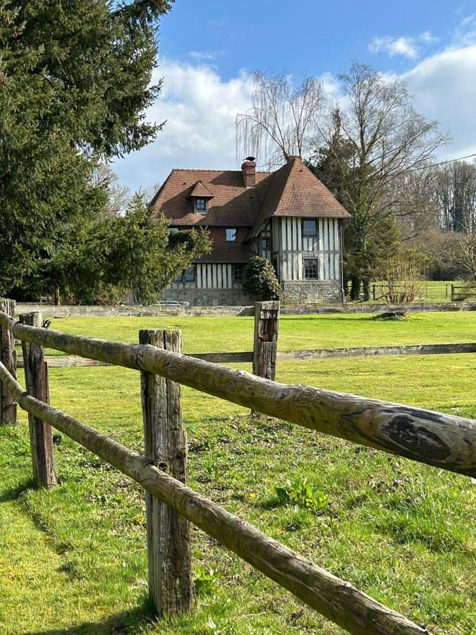 Villa pour 8 personnes, avec vue et jardin, animaux acceptés