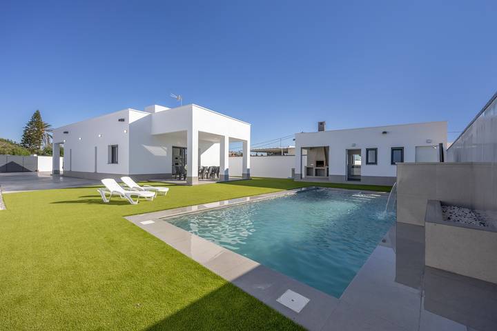 Ferienhaus für 12 Personen, mit Garten