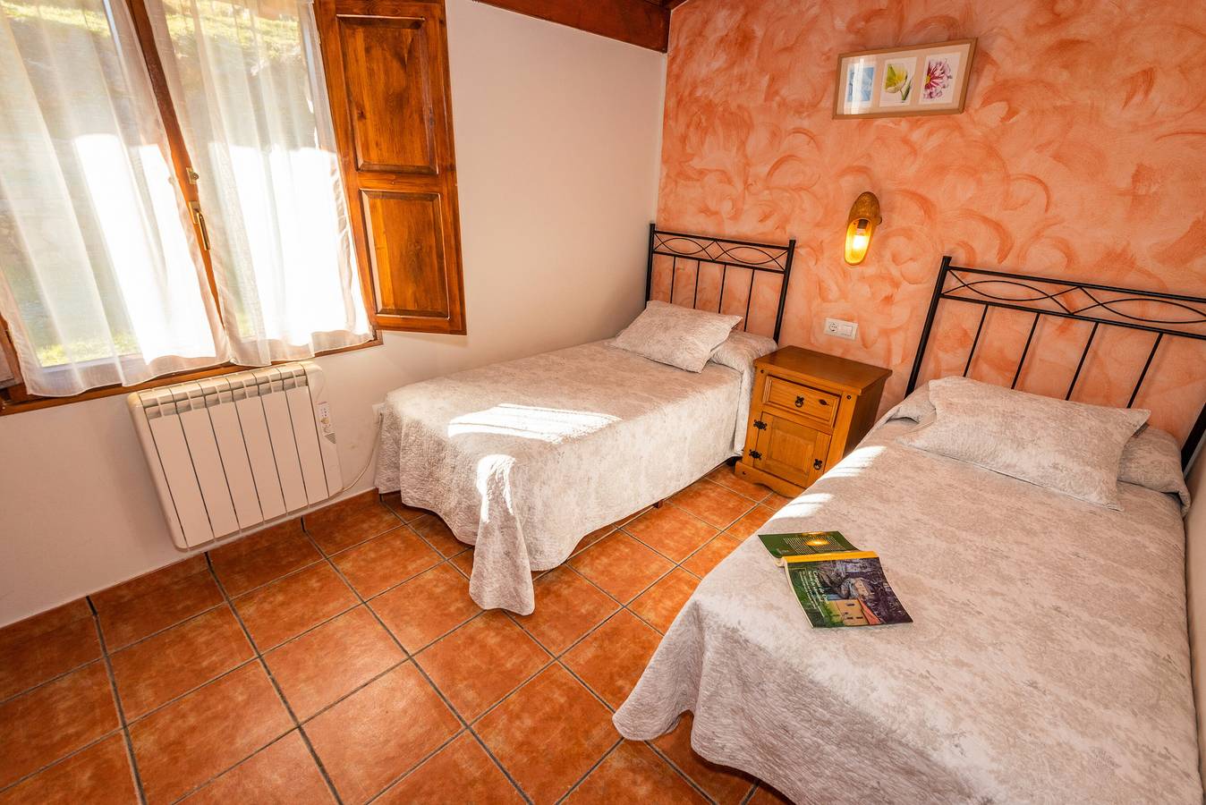 Apartment 'La Ayalga' with Mountain Views, Private Terrace and Wi-Fi in Cangas de Onís, Asturias Province