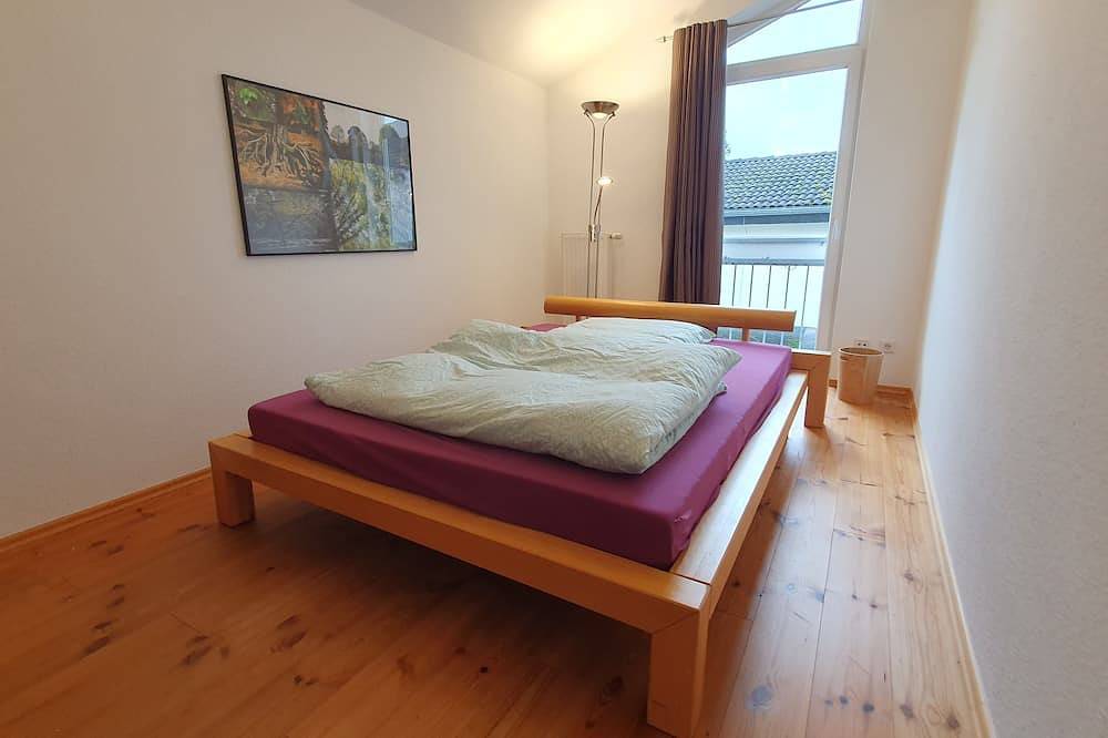 Ganze Wohnung, Ferienwohnung am Rhein, 20 Minuten von Bonn und am Fuße des Siebengebirges in Königswinter, Siebengebirge