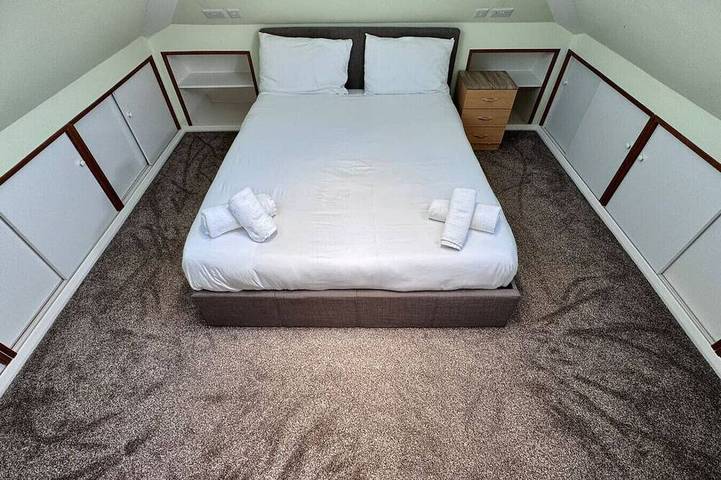 Large Home In Barking 1gbps WiFi & Free Parking in Barking e Dagenham, Londra