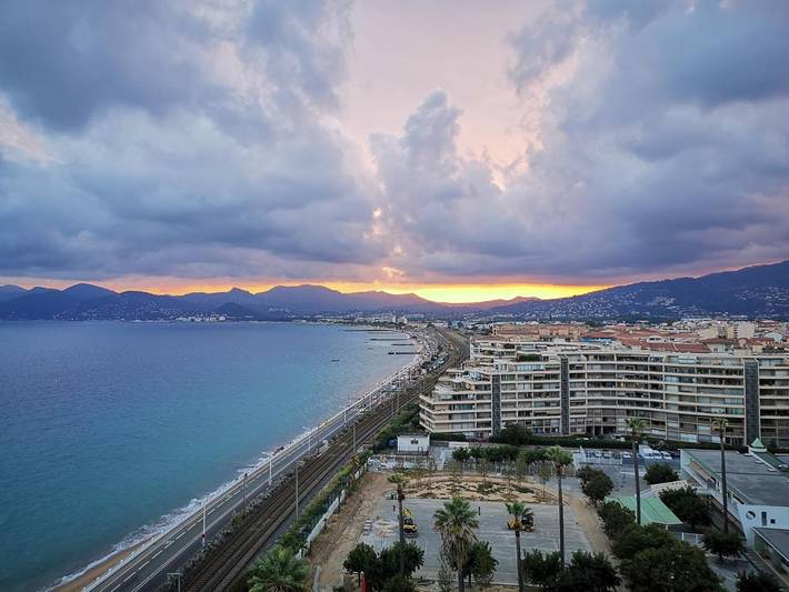 Apartamento de vacaciones para 8 personas, con jardín además de vistas y terraza - 1