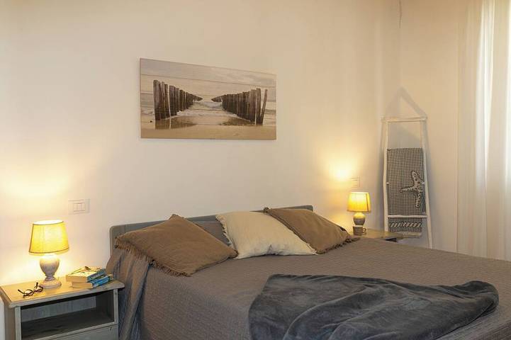 Apartamento entero, Lido di Jesolo Beachfront renovated apartment with Private Beach, Wi-Fi & A/C in Lido di Jesolo, Jesolo-city