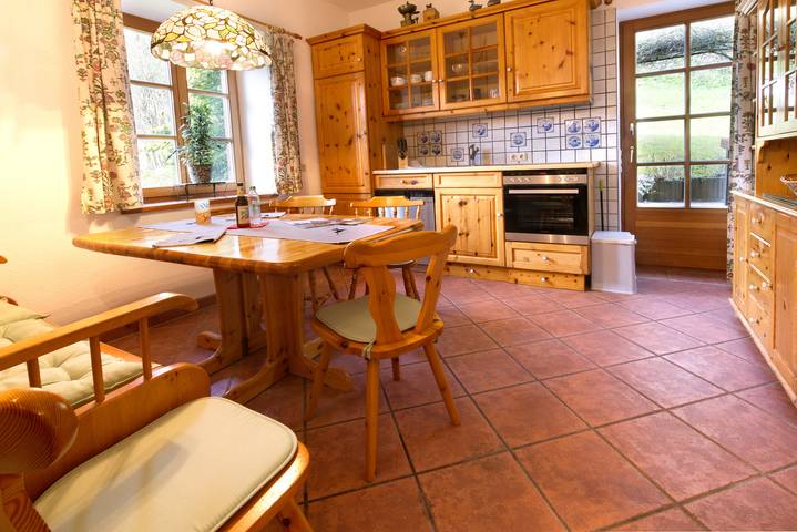 Vakantiewoning voor 4 personen, with uitzicht and tuin as well as balkon, kindvriendelijk in Mittenwald