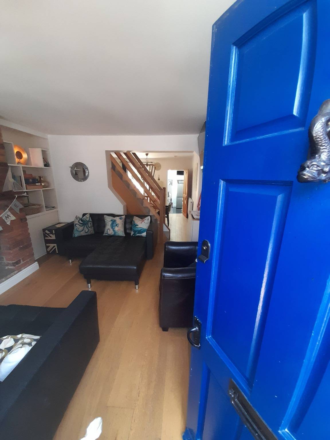 Impeccable 3 bed 2 bath Central Cowes Cottage in Cowes, Isle of Wight