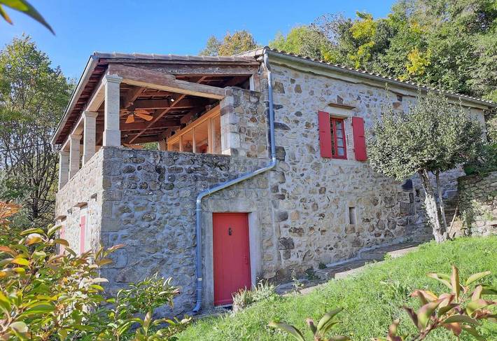 Location de vacances pour 7 personnes, avec jardin ainsi que piscine et vue, adapté aux familles à Chassiers - 3