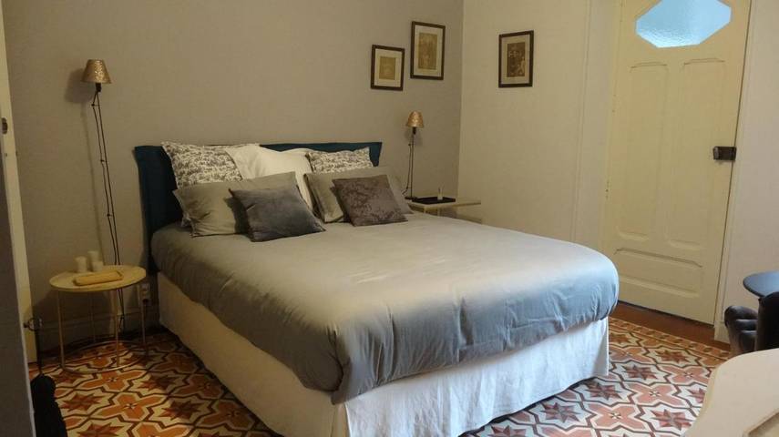 Chambre d’hôte pour 2 personnes, avec Balcon et Terrasse ainsi que Jardin et Vue à Nîmes - 3