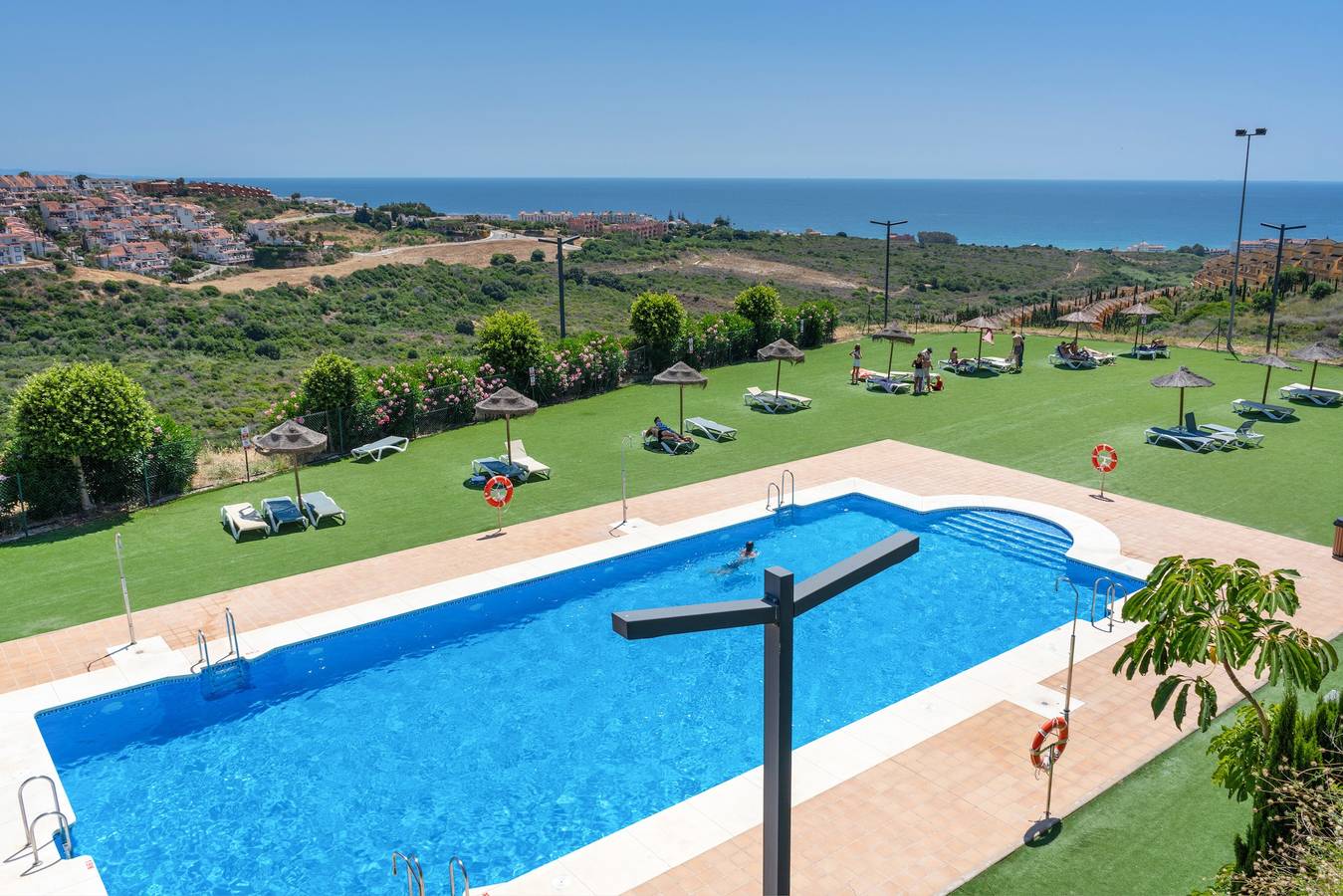 Appartamento al piano terra con 3 camere e piscina a Manilva in Manilva, Provincia di Malaga