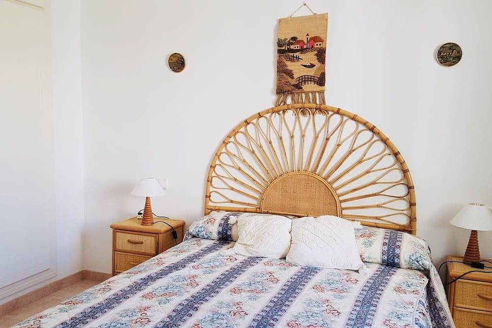 Apartamento con Piscina a 500 Metros de la Playa in Playas de Vera, Vera